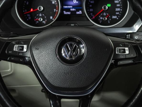 Volkswagen Tiguan II с пробегом 2017 года, цена 2 199 000 рублей, 102000 км, внедорожник, Автокод Объявления