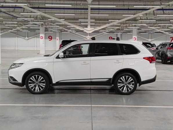 Mitsubishi Outlander III Рестайлинг 3 с пробегом 2019 года, цена 2 150 000 рублей, 92301 км, внедорожник, Автокод Объявления