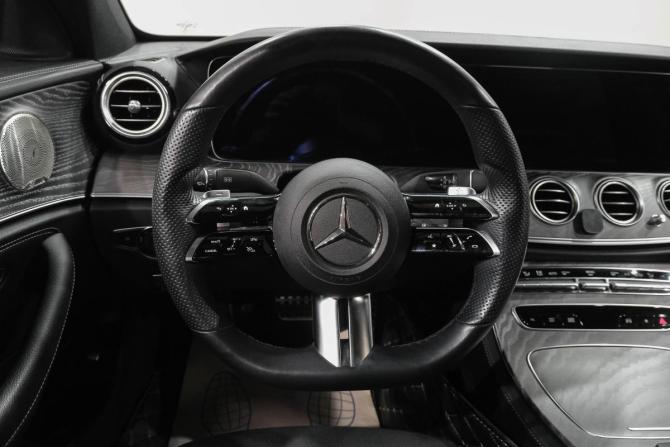 Mercedes-Benz E-Класс V (W213 S213 C238) Рестайлинг с пробегом 2022 года, цена 6 309 000 рублей, 65000 км, седан, Автокод Объявления
