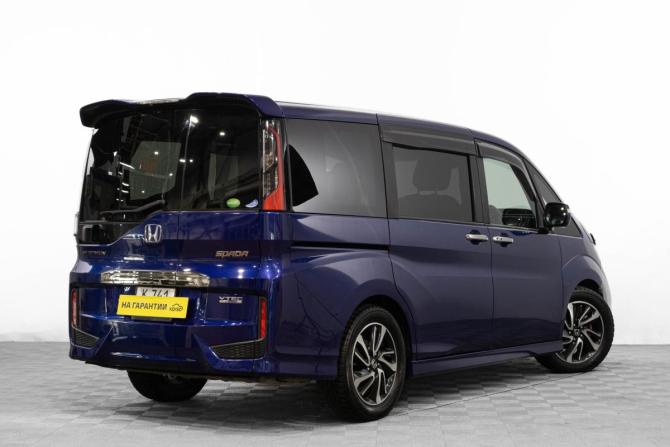 Honda Stepwgn V с пробегом 2015 года, цена 1 749 000 рублей, 162000 км, минивэн, Автокод Объявления