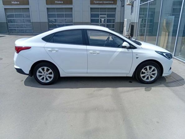 Hyundai Solaris II Рестайлинг с пробегом 2021 года, цена 1 850 000 рублей, 55163 км, седан, Автокод Объявления
