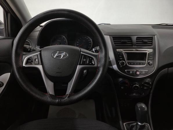 Hyundai Solaris I Рестайлинг с пробегом 2016 года, цена 1 020 000 рублей, 122100 км, седан, Автокод Объявления