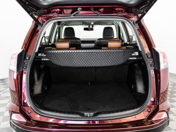 Toyota RAV4 IV (XA40) Рестайлинг с пробегом 2016 года, цена 1 849 000 рублей, 269559 км, внедорожник, Автокод Объявления