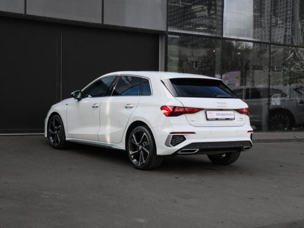 Audi A3 IV (8Y) с пробегом 2021 года, цена 2 750 000 рублей, 41700 км, хэтчбек, Автокод Объявления