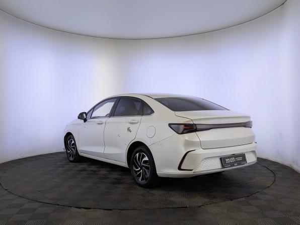 BAIC U5 Plus с пробегом 2023 года, цена 675 000 рублей, 122902 км, седан, Автокод Объявления