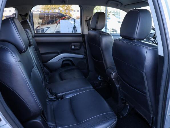 Citroen C-Crosser с пробегом 2010 года, цена 898 000 рублей, 296300 км, внедорожник, Автокод Объявления