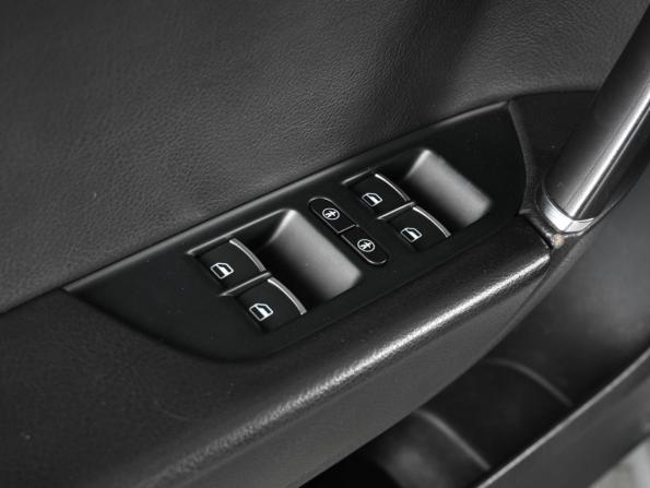Volkswagen Touareg II Рестайлинг с пробегом 2015 года, цена 2 629 000 рублей, 228472 км, внедорожник, Автокод Объявления