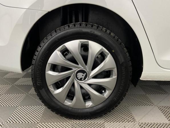 Skoda Rapid II с пробегом 2020 года, цена 1 385 000 рублей, 90334 км, лифтбек, Автокод Объявления