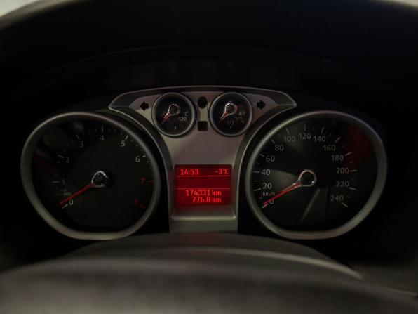 Ford Focus II Рестайлинг с пробегом 2010 года, цена 645 000 рублей, 174331 км, хэтчбек, Автокод Объявления