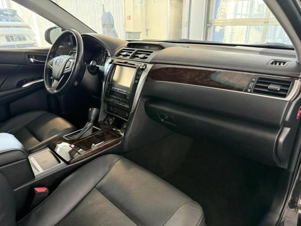 Toyota Camry VII (XV50) Рестайлинг 2 с пробегом 2017 года, цена 2 220 000 рублей, 157075 км, седан, Автокод Объявления