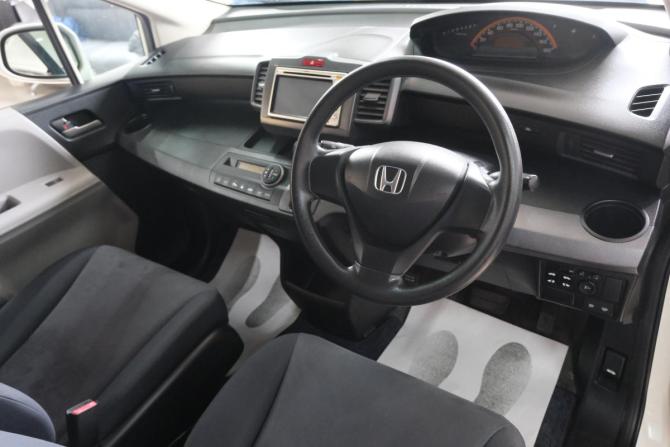 Honda Freed I с пробегом 2009 года, цена 1 169 000 рублей, 127000 км, компактвэн, Автокод Объявления