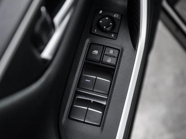 Toyota RAV4 V (XA50) с пробегом 2021 года, цена 3 685 000 рублей, 31765 км, внедорожник, Автокод Объявления