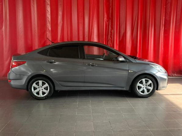 Hyundai Solaris I с пробегом 2013 года, цена 735 000 рублей, 120000 км, седан, Автокод Объявления