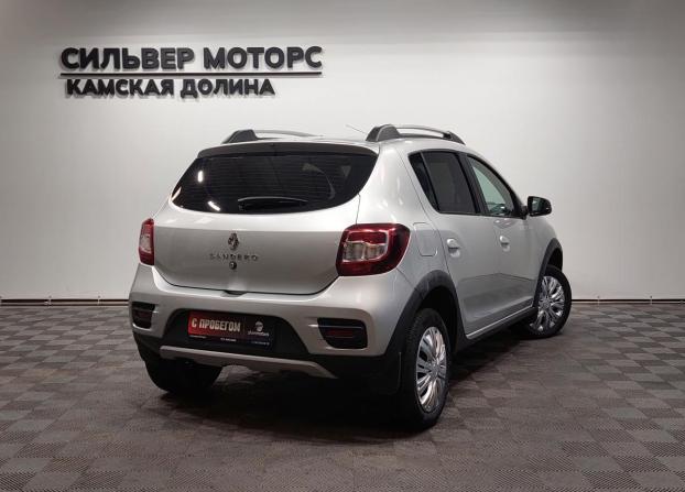 Renault Sandero II Рестайлинг с пробегом 2020 года, цена 990 000 рублей, 81400 км, хэтчбек, Автокод Объявления
