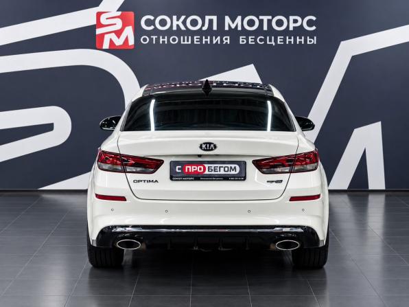Kia Optima IV Рестайлинг с пробегом 2018 года, цена 2 039 900 рублей, 141000 км, седан, Автокод Объявления