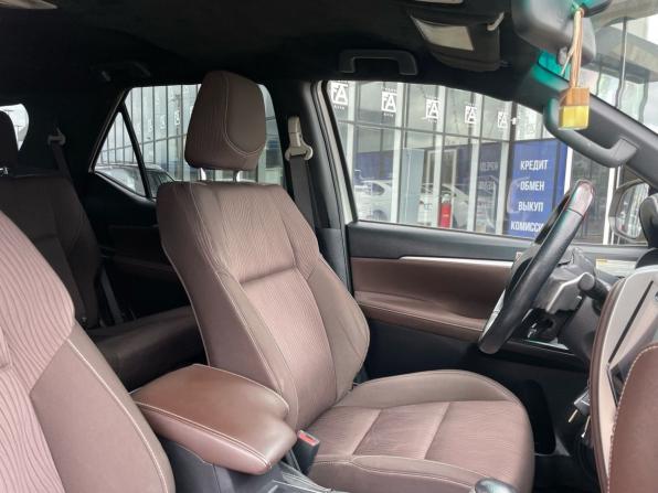 Toyota Fortuner II с пробегом 2019 года, цена 2 850 000 рублей, 45000 км, внедорожник, Автокод Объявления