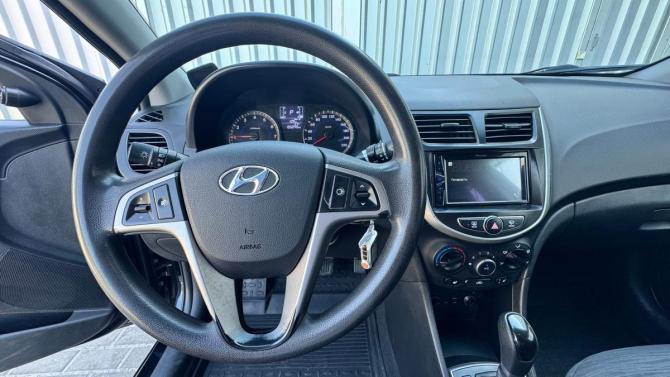 Hyundai Solaris I Рестайлинг с пробегом 2015 года, цена 1 099 000 рублей, 155240 км, седан, Автокод Объявления