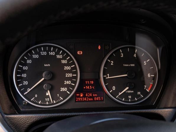 BMW 3 серии V (E90/E91/E92/E93) с пробегом 2007 года, цена 825 000 рублей, 299342 км, седан, Автокод Объявления