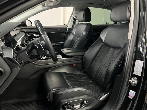 Audi A8 IV (D5) с пробегом 2018 года, цена 4 900 000 рублей, 240952 км, седан, Автокод Объявления