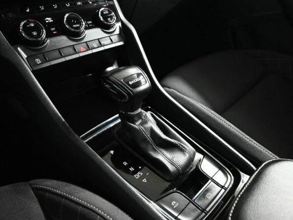 Skoda Karoq I с пробегом 2021 года, цена 2 490 000 рублей, 78416 км, внедорожник, Автокод Объявления