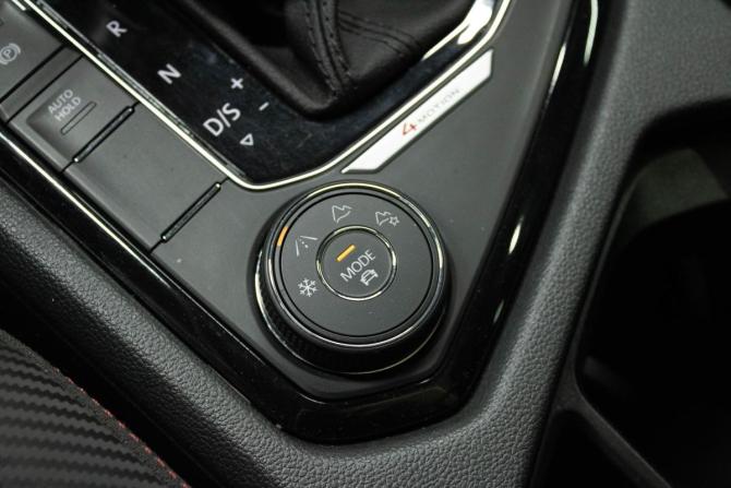 Volkswagen Tiguan II Рестайлинг с пробегом 2023 года, цена 4 379 000 рублей, 49656 км, внедорожник, Автокод Объявления