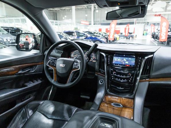 Cadillac Escalade IV с пробегом 2015 года, цена 3 850 000 рублей, 247390 км, внедорожник, Автокод Объявления