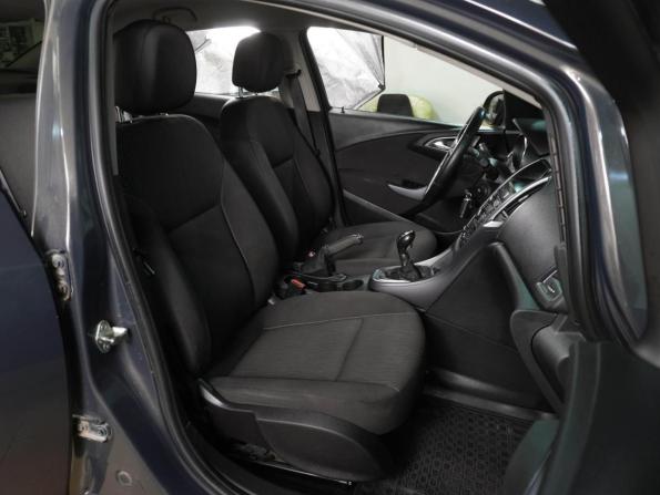 Opel Astra J Рестайлинг с пробегом 2013 года, цена 699 000 рублей, 274589 км, седан, Автокод Объявления