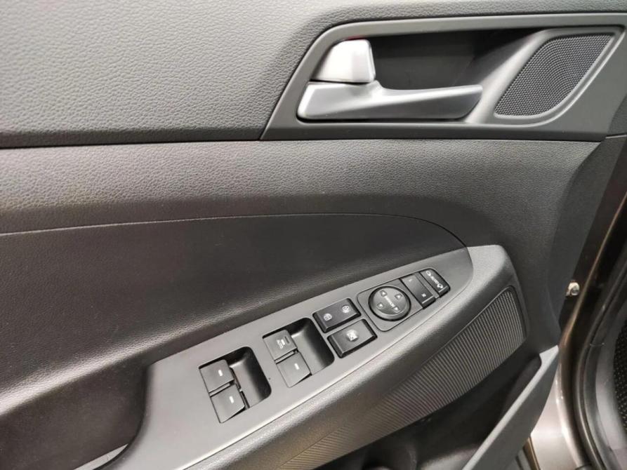 Hyundai Tucson III Набережные Челны  - изображение 7