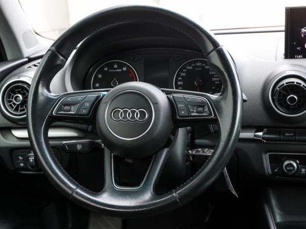 Audi A3 III (8V) Рестайлинг с пробегом 2018 года, цена 1 449 000 рублей, 164978 км, седан, Автокод Объявления