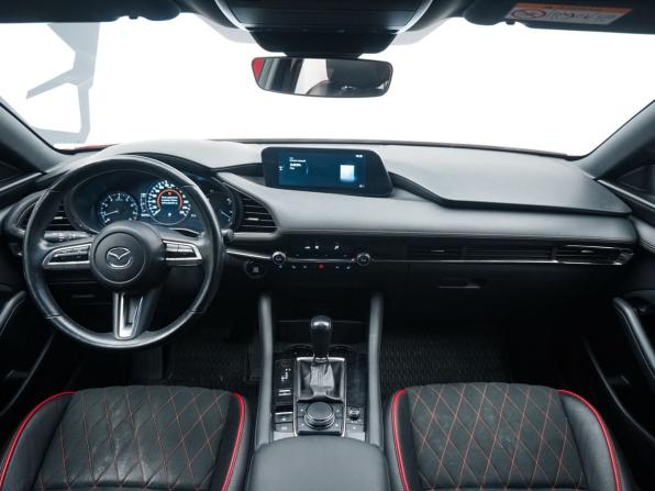 Mazda 3 IV (BP) с пробегом 2019 года, цена 1 699 000 рублей, 102978 км, хэтчбек, Автокод Объявления