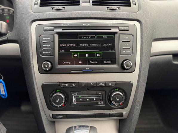 Skoda Octavia II (A5) Рестайлинг с пробегом 2013 года, цена 715 000 рублей, 217842 км, лифтбек, Автокод Объявления
