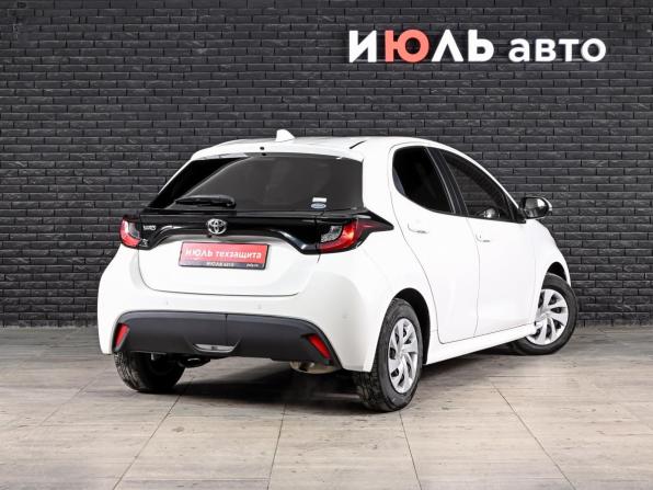 Toyota Yaris IV с пробегом 2021 года, цена 1 220 000 рублей, 146061 км, хэтчбек, Автокод Объявления