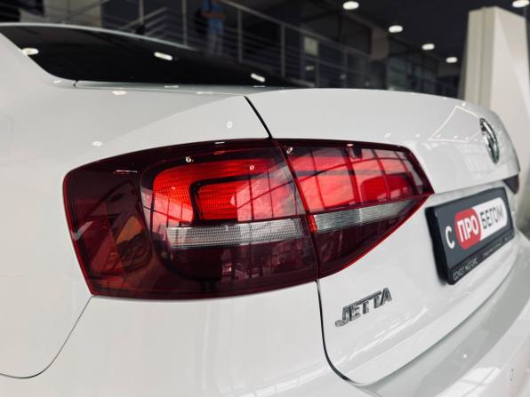 Volkswagen Jetta VI Рестайлинг с пробегом 2017 года, цена 1 449 900 рублей, 90000 км, седан, Автокод Объявления