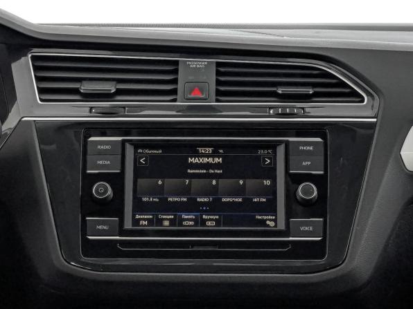 Volkswagen Tiguan II Рестайлинг с пробегом 2021 года, цена 2 590 000 рублей, 73888 км, внедорожник, Автокод Объявления