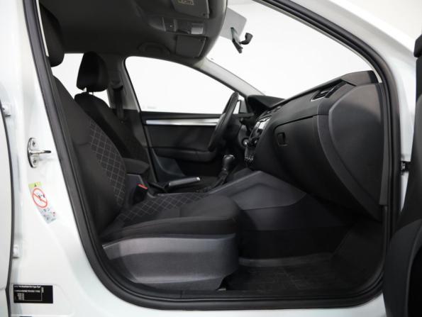 Skoda Octavia III (A7) Рестайлинг с пробегом 2019 года, цена 1 556 000 рублей, 74702 км, лифтбек, Автокод Объявления