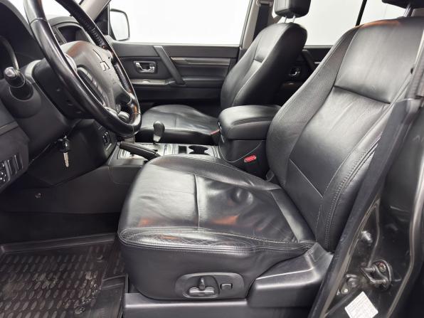 Mitsubishi Pajero IV Рестайлинг 1 с пробегом 2011 года, цена 2 150 000 рублей, 107053 км, внедорожник, Автокод Объявления