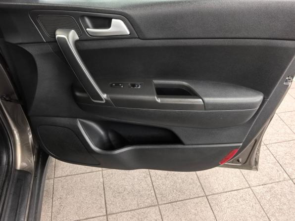 Kia Sportage IV с пробегом 2017 года, цена 1 400 000 рублей, 169000 км, внедорожник, Автокод Объявления