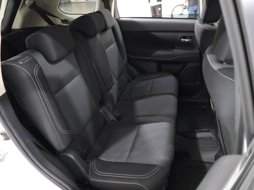 Mitsubishi Outlander III Рестайлинг 3 Ростов-на-Дону  - изображение 7