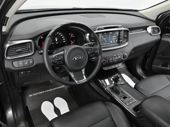 Kia Sorento III Prime Рестайлинг с пробегом 2017 года, цена 2 349 000 рублей, 235000 км, внедорожник, Автокод Объявления