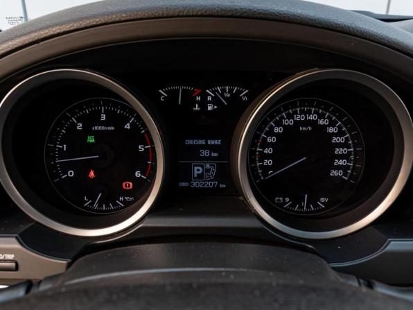 Toyota Land Cruiser 200 Series с пробегом 2008 года, цена 2 580 000 рублей, 302207 км, внедорожник, Автокод Объявления