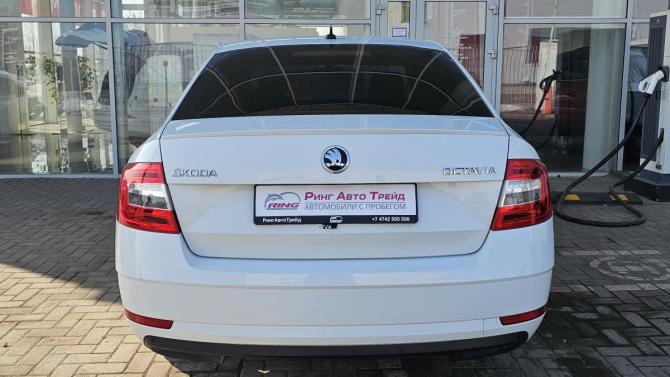 Skoda Octavia III (A7) Рестайлинг с пробегом 2017 года, цена 1 839 000 рублей, 117000 км, лифтбек, Автокод Объявления