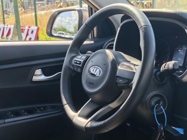 Kia Rio IV Рестайлинг с пробегом 2021 года, цена 1 959 000 рублей, 5407 км, хэтчбек, Автокод Объявления