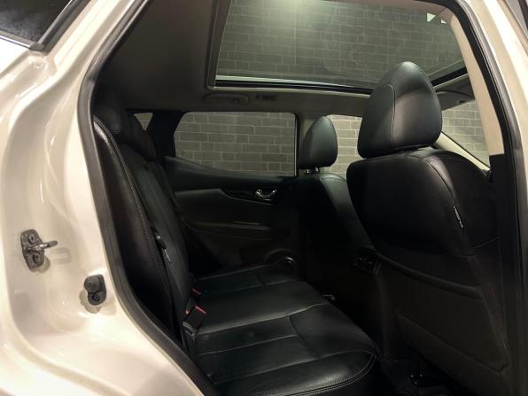 Nissan Qashqai II с пробегом 2015 года, цена 1 780 000 рублей, 90992 км, внедорожник, Автокод Объявления