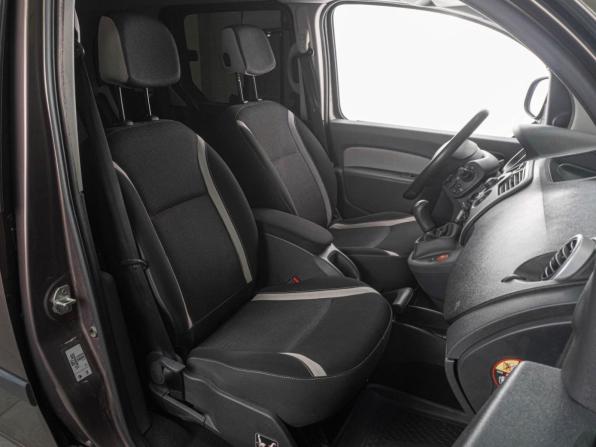 Renault Kangoo II Рестайлинг с пробегом 2014 года, цена 799 000 рублей, 248376 км, компактвэн, Автокод Объявления