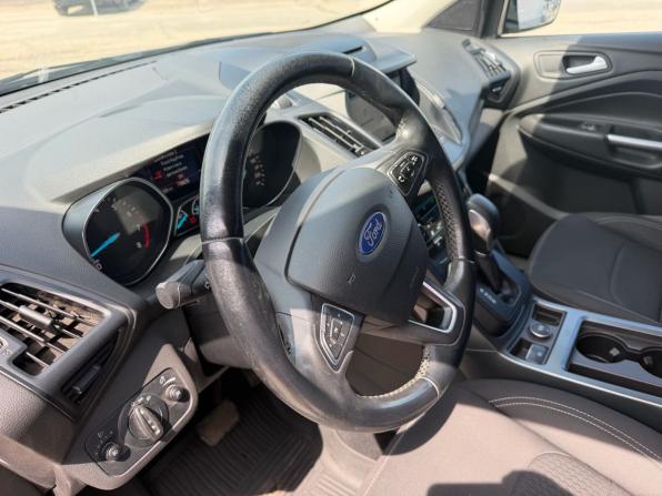 Ford Kuga II Рестайлинг с пробегом 2017 года, цена 1 679 900 рублей, 122028 км, внедорожник, Автокод Объявления