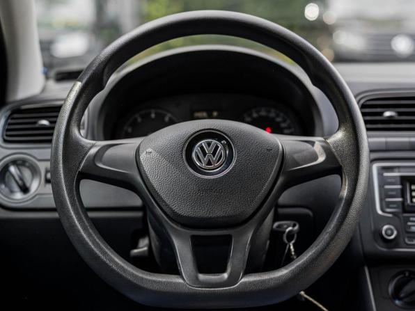 Volkswagen Polo V с пробегом 2015 года, цена 910 000 рублей, 121058 км, седан, Автокод Объявления
