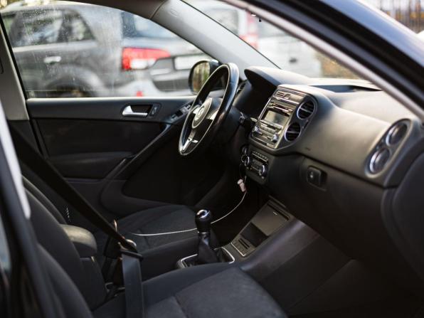Volkswagen Tiguan I Рестайлинг с пробегом 2012 года, цена 899 000 рублей, 256736 км, внедорожник, Автокод Объявления