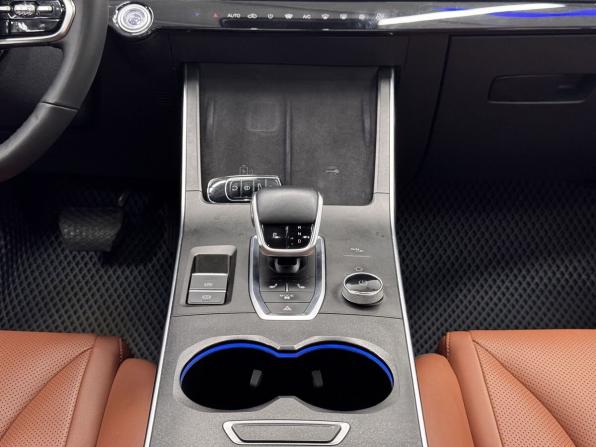 Omoda C5 I с пробегом 2022 года, цена 1 690 000 рублей, 68000 км, внедорожник, Автокод Объявления