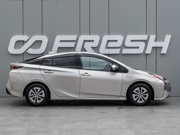 Toyota Prius IV (XW50) с пробегом 2016 года, цена 1 535 000 рублей, 153495 км, лифтбек, Автокод Объявления