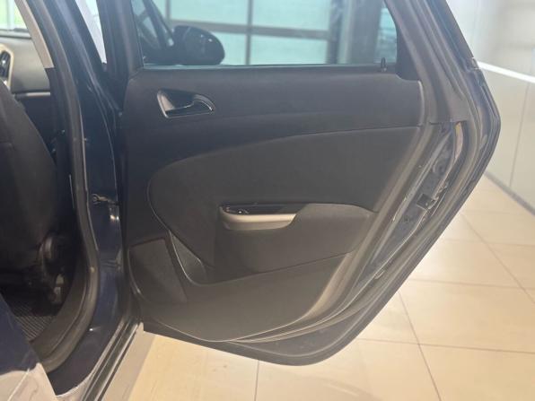 Opel Astra J с пробегом 2011 года, цена 549 000 рублей, 148300 км, хэтчбек, Автокод Объявления